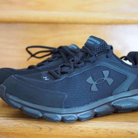 Under Armor Charged Assert Sneakers - Black - Size 9 US Extra Wide - Picture 2 of 8
